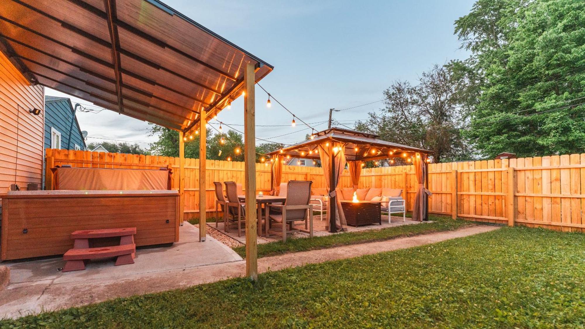 5 Mins To Speedway! Walk To Zoo, Wr Park, Iupui! Villa Indianapolis Exterior photo